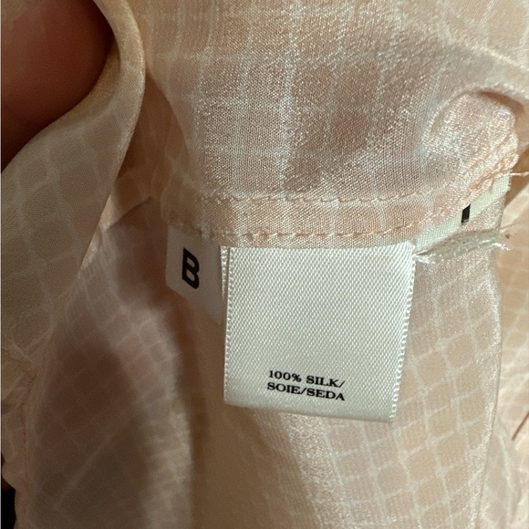 Ann Taylor silk dress shirt. Size large - Picture 7 of 7